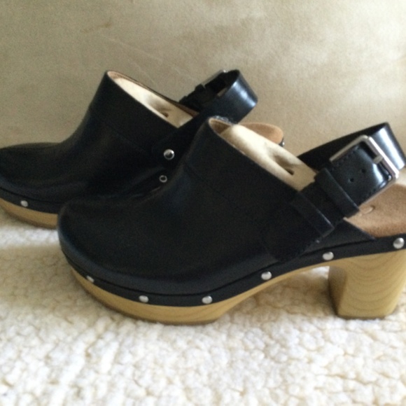 Clarks NWT clogs 🎈 Black super Comfortable Leather ( US size 6.5 ) - Picture 4 of 7